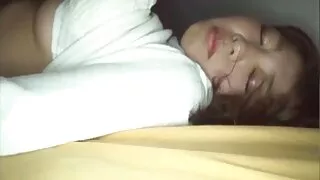 Jis įkišo ranką į keliaraiščio užpakalį